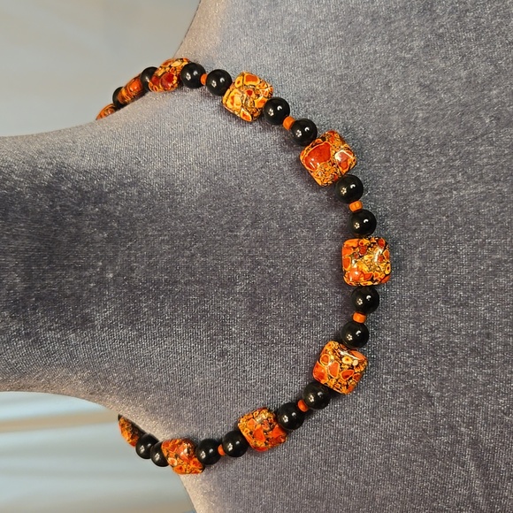 NWOT Red Leopard Jasper Square and Round Bead Necklace Red Black Tan - Picture 1 of 3